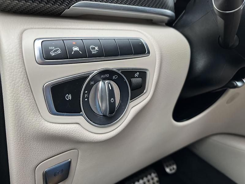 Mercedes-Benz Třídy V 300 d 4MATIC AVANTGARDE AMG - fotka 12 z 28