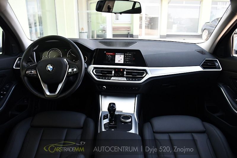 BMW Řada 3 320D xDrive 2xALU 1M ČR - fotka 25 z 54