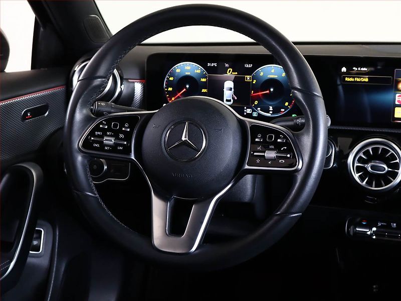 Mercedes-Benz Třídy A (2020) A 180 - fotka 14 z 22