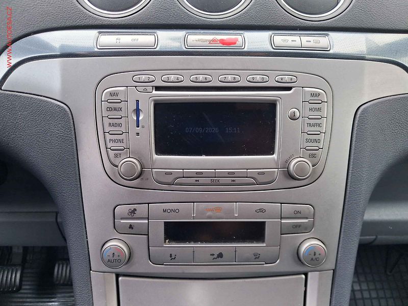 Ford Galaxy (2008) 2.0 TDCI 7míst, 1.maj, autoAC - fotka 14 z 18