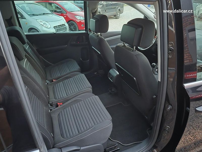 Volkswagen Sharan (2014) 2.0TDi 130KW Comfortline CUP - fotka 42 z 48