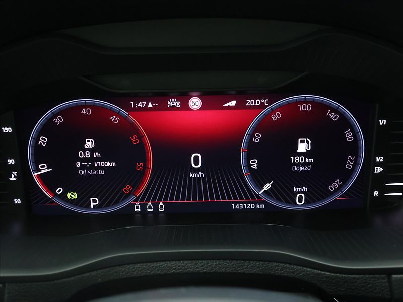 Škoda Karoq 2,0 TDI 4x4 DSG Style LED DPH - fotka 15 z 32