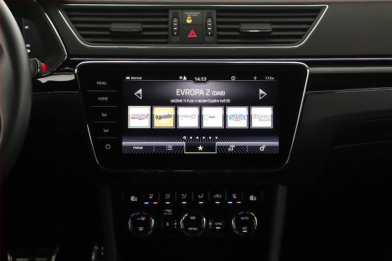 Škoda Superb (2023) Laurin&Klement 2.0 TDI - fotka 9 z 21