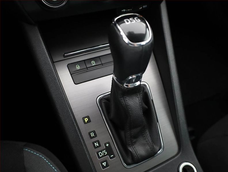 Škoda Octavia (2016) 1.6 TDI, Automat, Navi, Xenony - fotka 16 z 19