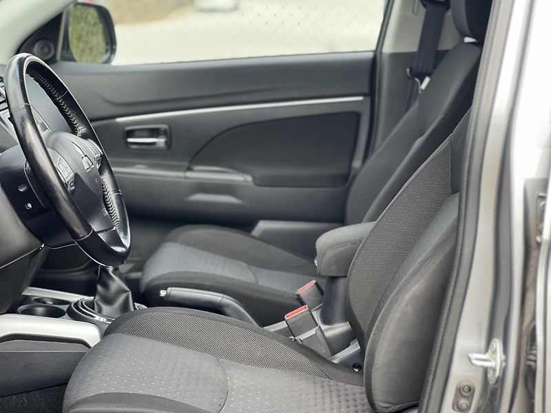 Mitsubishi ASX 1.8DI-D 4x4 KLIMA TEMPOMAT ALU - fotka 7 z 39