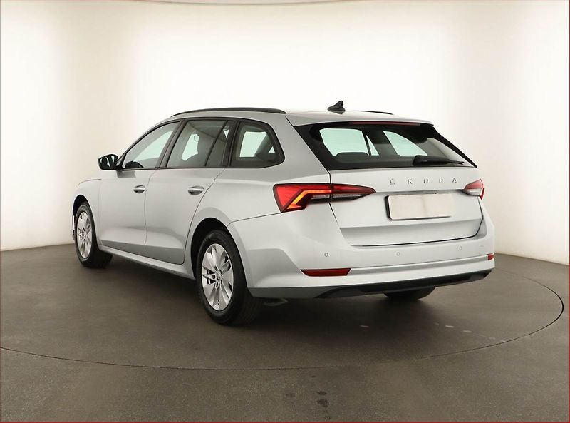 Škoda Octavia (2023) Ambition 2.0 TDI, ČR,1.maj - fotka 4 z 15