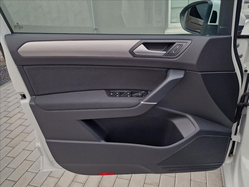 Volkswagen Touran 2.0 TDI Comfortline,ČR,1.Maj. - fotka 39 z 50