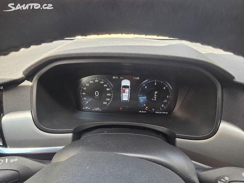 Volvo V90 (2019) servis Volvo, 100% dámské, Top - fotka 10 z 20