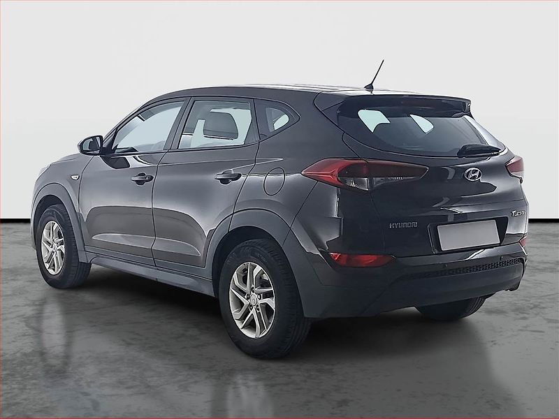 Hyundai Tucson (2016) 1.6 GDI, Park. senzory - fotka 4 z 19