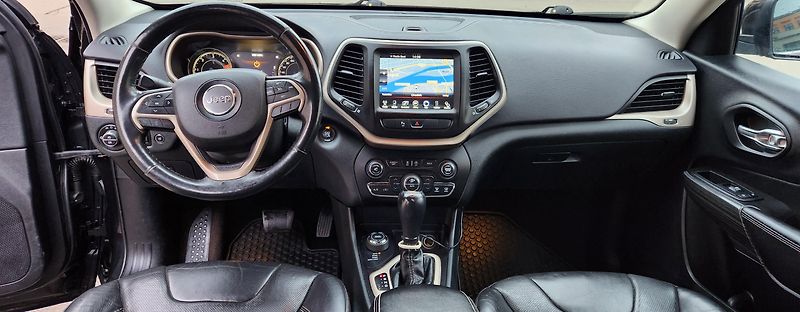 Jeep Cherokee (2015) 2.0D MJET LIMITED AWD LED DPH - fotka 28 z 54