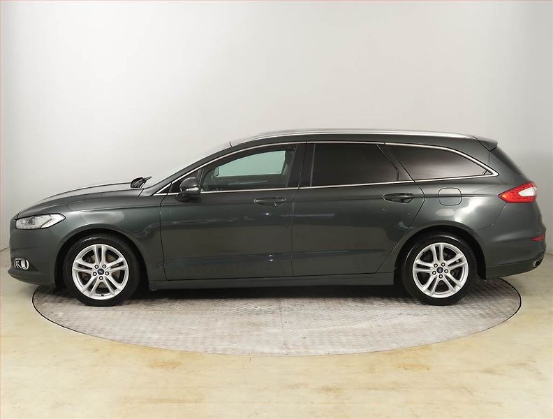 Ford Mondeo (2016) Titanium 2.0 TDCI, 4X4 - fotka 3 z 18