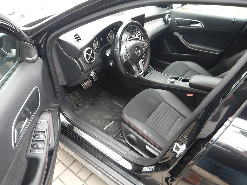 Mercedes-Benz GLA 220 CDI 4MATIC AMG AUTOMAT - fotka 10 z 33