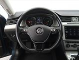 Volkswagen Passat (2018) 2.0 TDI, 4X4, Automat - náhled 17