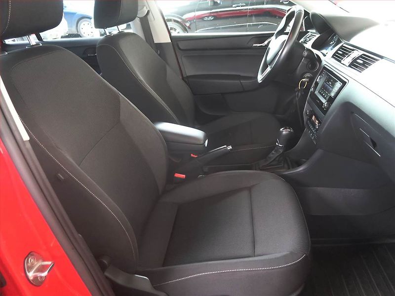 Škoda Rapid (2015) Spaceback 1.4 TSI, Automat - fotka 9 z 15