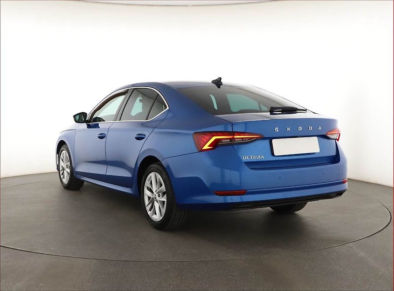 Škoda Octavia (2021) Style 2.0 TDI, Automat, ČR - fotka 4 z 20