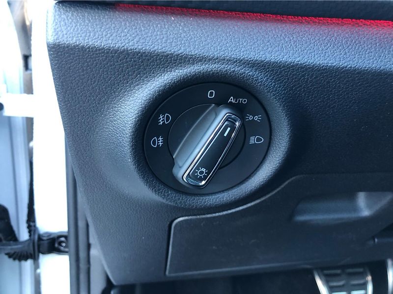Škoda Kamiq 1,0TSI M.C.   DSG7° - fotka 16 z 30