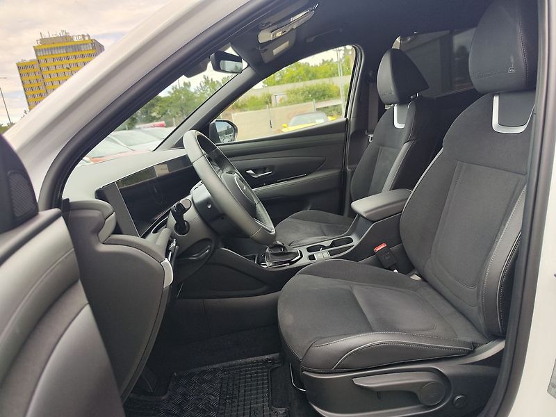 Hyundai Tucson 1.6 T-GDI/118kW 20 Years - fotka 16 z 36