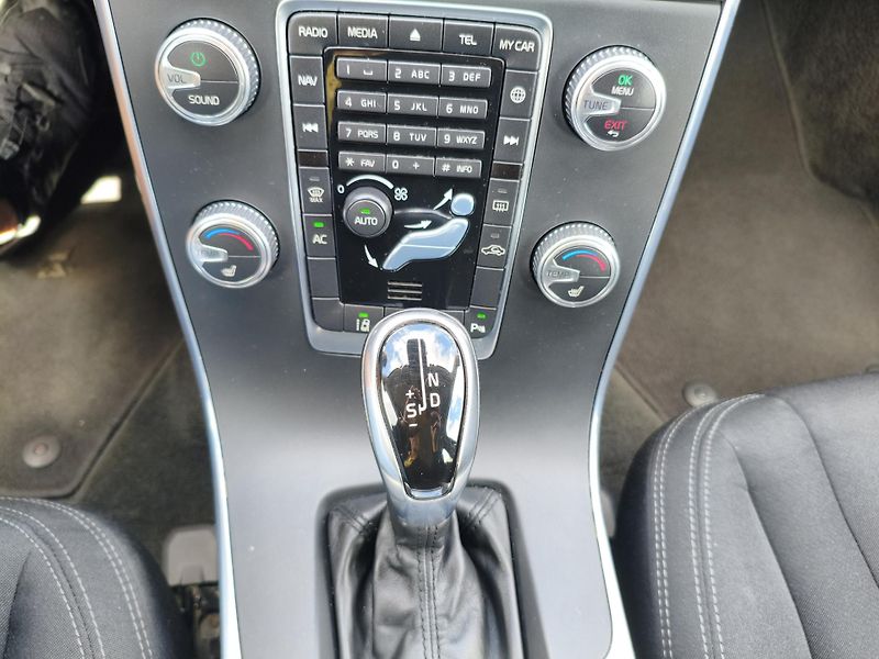 Volvo V60 (2014) 1,6 Diesel - fotka 21 z 33