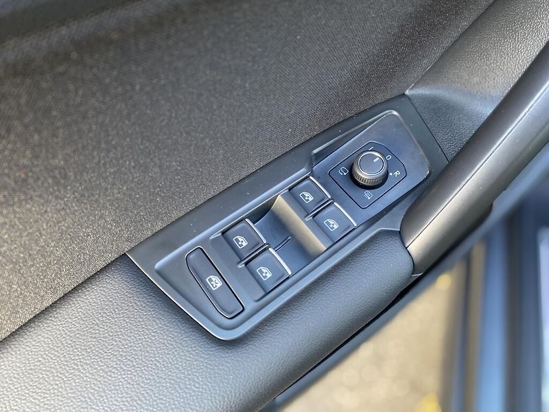 Volkswagen Tiguan Allspace 2,0 TDI 110 kW Elegance DSG - fotka 11 z 29