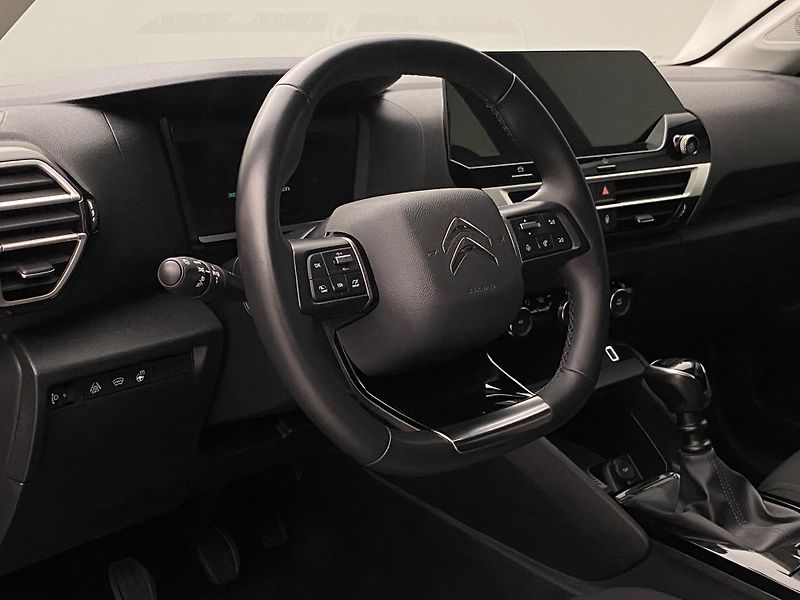 Citroën C4 1.2 PURETECH 74kW CZ - fotka 18 z 39