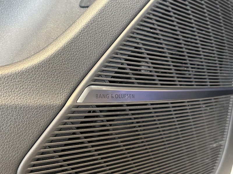 Audi SQ7 TDI V8 B&O 7míst Laser Carbon - fotka 8 z 49