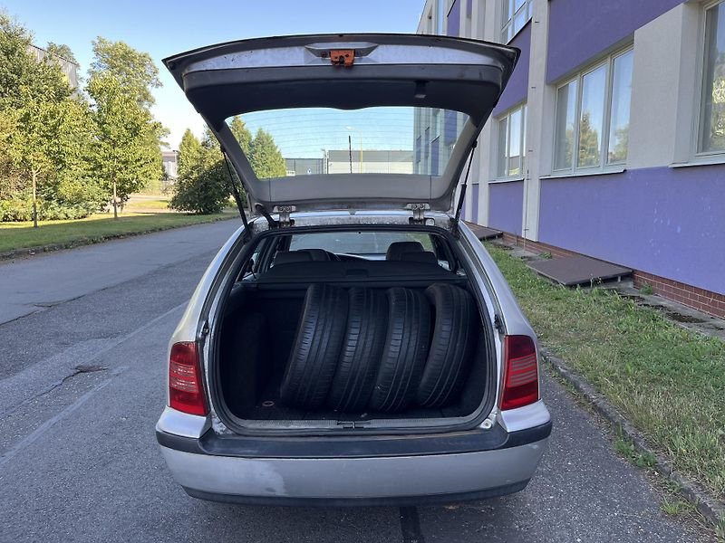 Škoda Octavia 1,9 TDI Combi Classic  - fotka 15 z 29