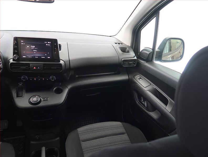 Opel Combo (2020) Maxi Edition 1.2 Turbo, 5Míst - fotka 8 z 21