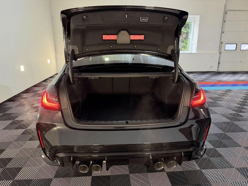 BMW M3 Competition xDrive NEW BLACK  - fotka 44 z 50