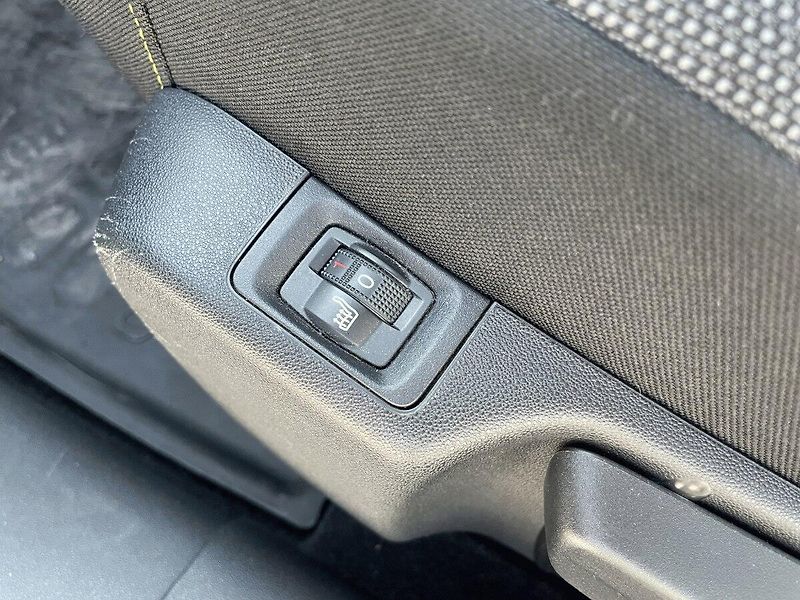 Citroën C3 (2017) 1.2 PureTech,Feel,60kW,1.Maj,Č - fotka 25 z 35