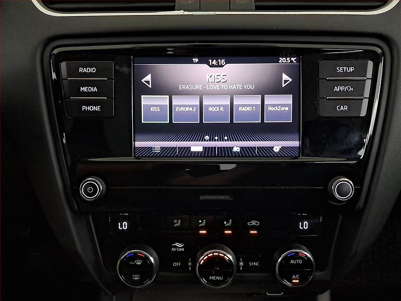 Škoda Octavia (2020) Ambition 1.5 TSI, Serv.kniha - fotka 12 z 18