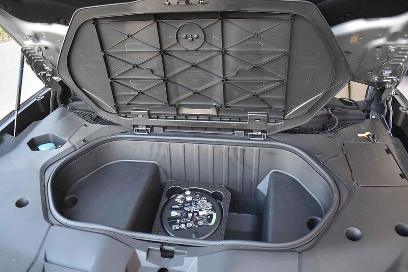 BMW iX3 je rozhodně dostatečně velký rodinný elektromobil.