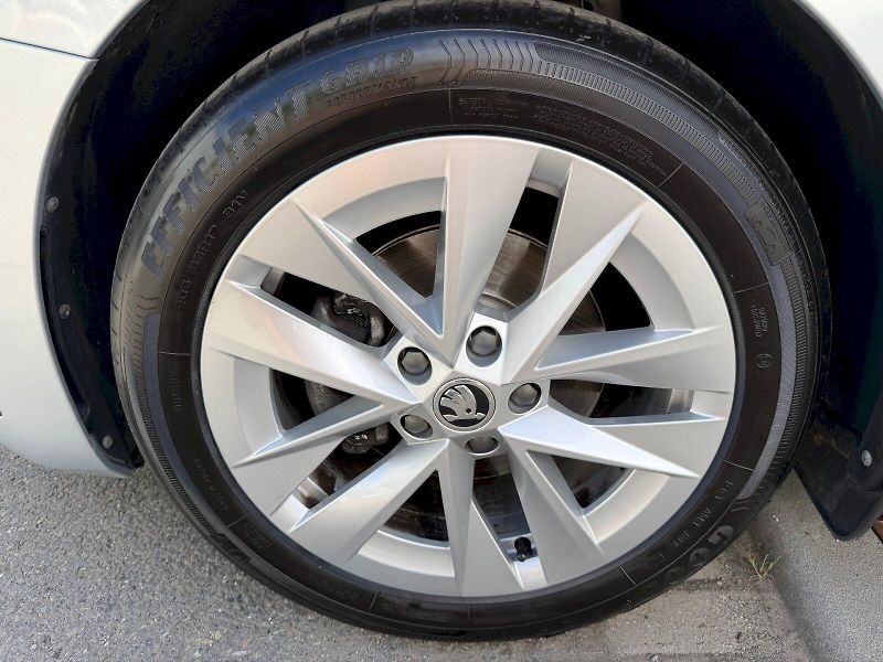 Škoda Octavia (2022) Combi 1.5 TSI 110kW Style Plus - fotka 35 z 35