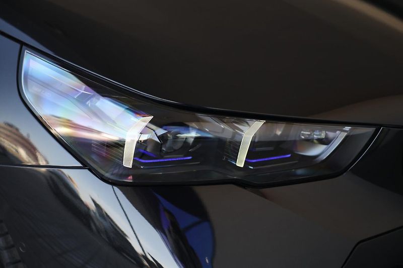 BMW Řada 5 540d xDrive Sedan - fotka 17 z 18