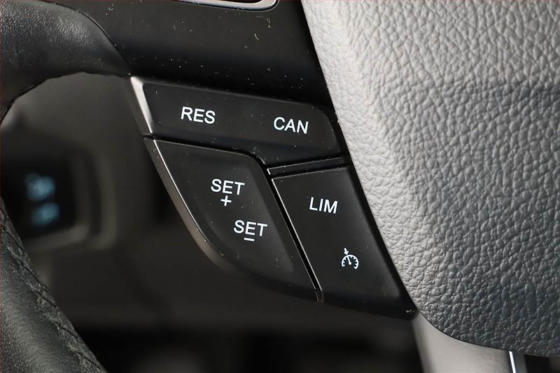 Ford Focus (2018) 1.0 EcoBoost, Tempomat - fotka 15 z 16
