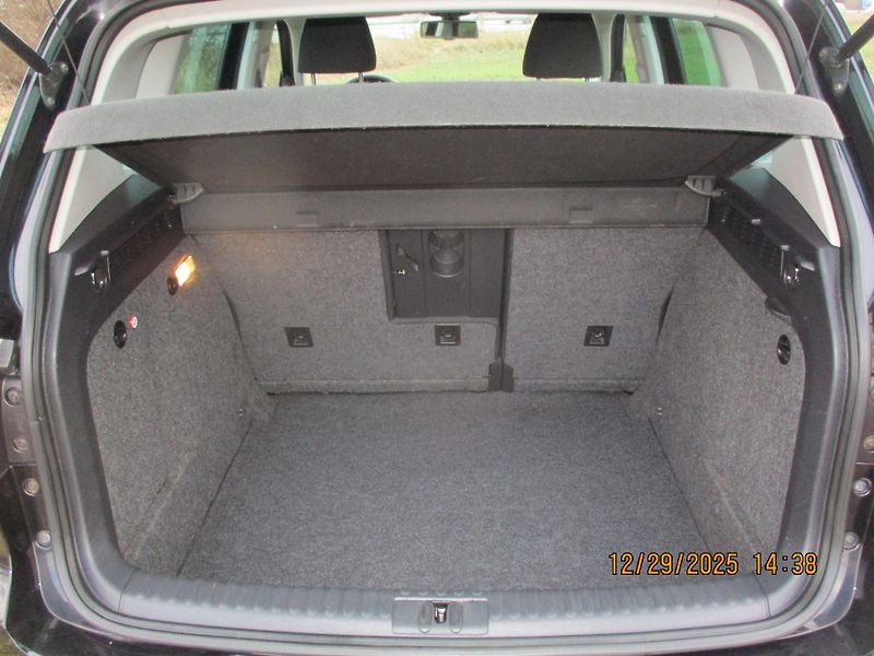 Volkswagen Tiguan 1.4TSi 4x4 VÝHŘEV NEZ.TOPENÍ - fotka 32 z 42