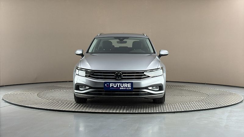 Volkswagen Passat 2.0 TDI DSG Elegance Variant - fotka 3 z 26