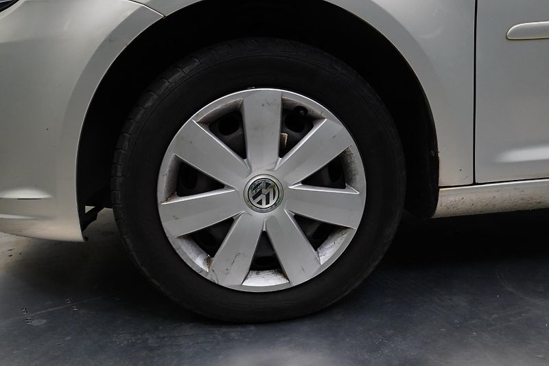 Volkswagen Touran - fotka 10 z 22