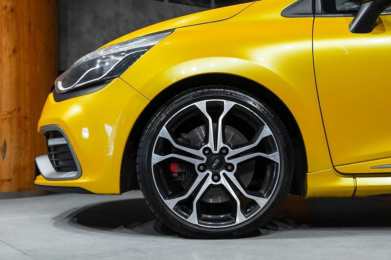 Renault Clio RS Trophy - fotka 4 z 27