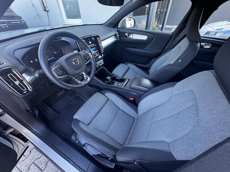 Volvo XC40 B3 FWD // 1. maj // ČR + kola - fotka 10 z 36