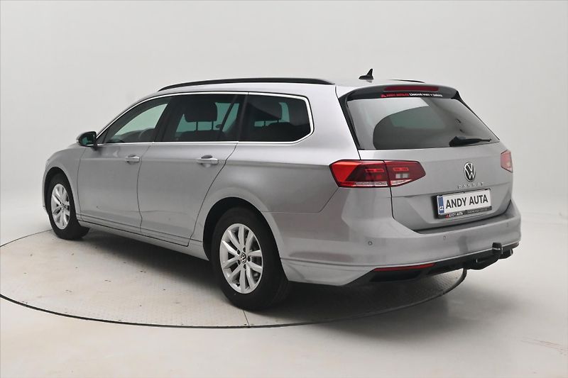 Volkswagen Passat 2,0 TDI 110kW DSG Business Zár - fotka 7 z 32