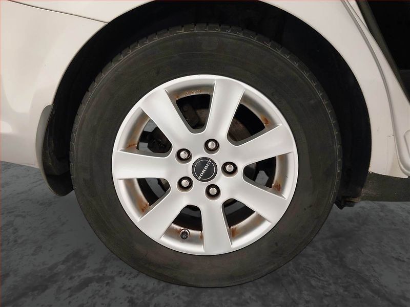 Kia Ceed (2007) 1.6 i, Serv.kniha, nová STK - fotka 15 z 18