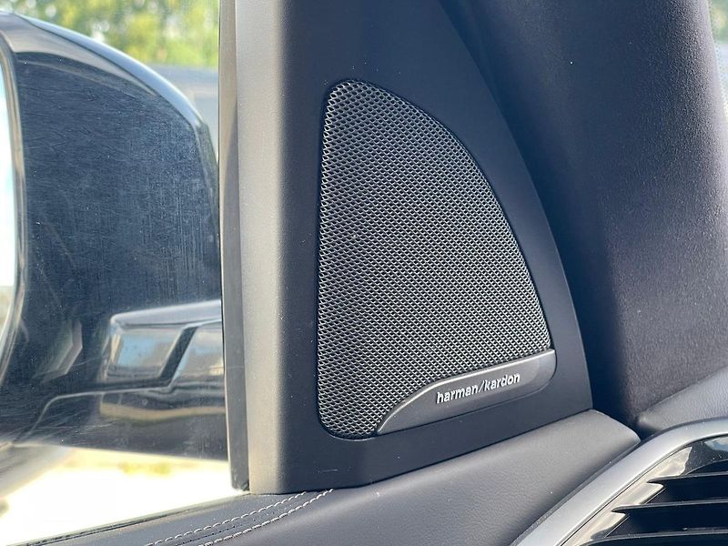 BMW X7 40i M Sport PANO DPH TZ 6 míst - fotka 19 z 26