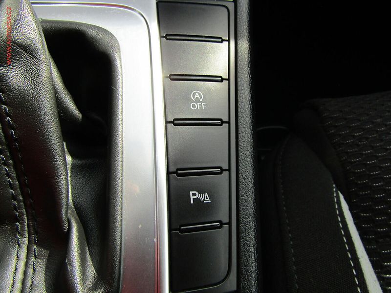 Volkswagen Passat (2013) 2.0TDi 4x4, DSG, bixen, AC - fotka 23 z 23
