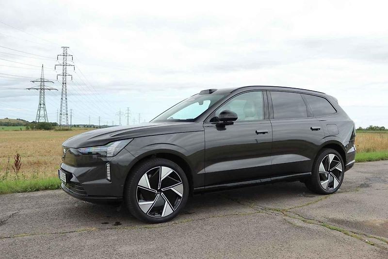 Volvo EX90 je největším SUV v nabídce značky.