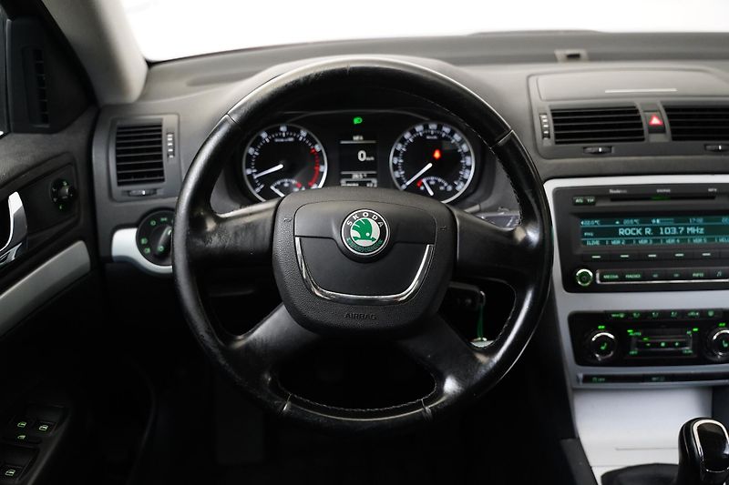 Škoda Octavia - fotka 16 z 21