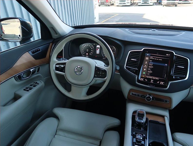 Volvo XC90 (2021) B5 AWD - fotka 7 z 28
