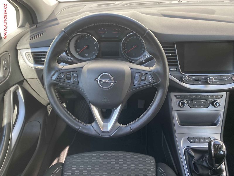 Opel Astra (2017) 1.4T, Edition, navi - fotka 11 z 18