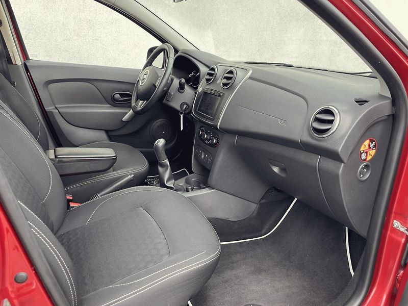 Dacia Logan (2014) MCV Arctica 0,9TCe 90k - fotka 7 z 17