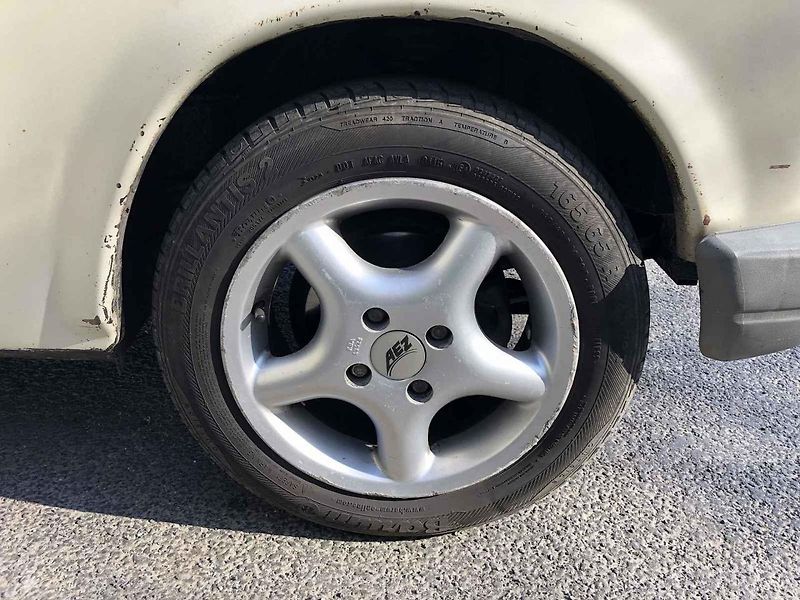 Tenhle Trabant je jeden z posledních vyrobených – únor 1990.