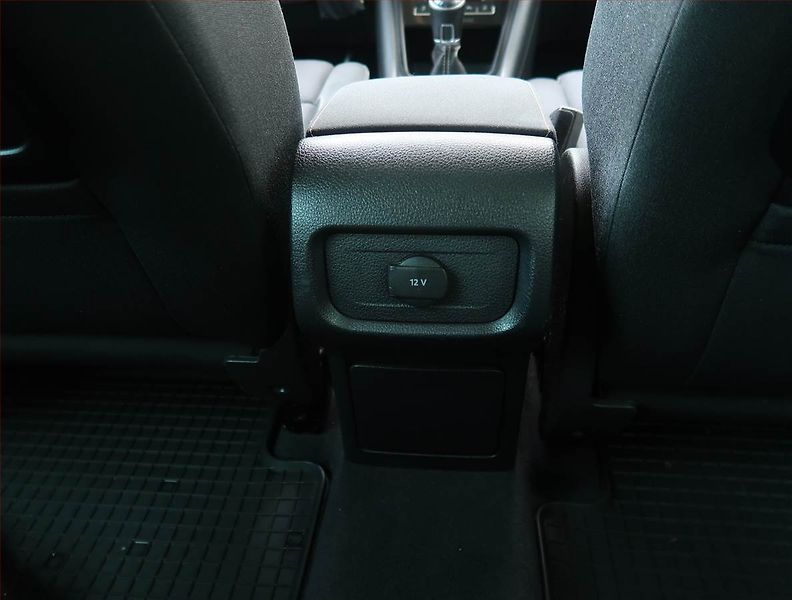 Volkswagen Sharan (2012) 2.0 TDI, Xenony, Tempomat - fotka 28 z 28
